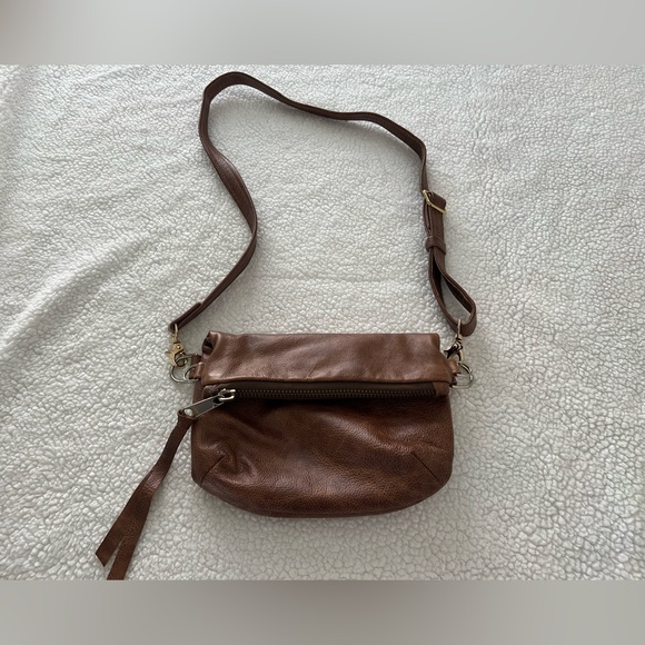 Genuine Leather Crossbody Foldover satchel. Daylin Skye Designs. - Picture 3 of 6